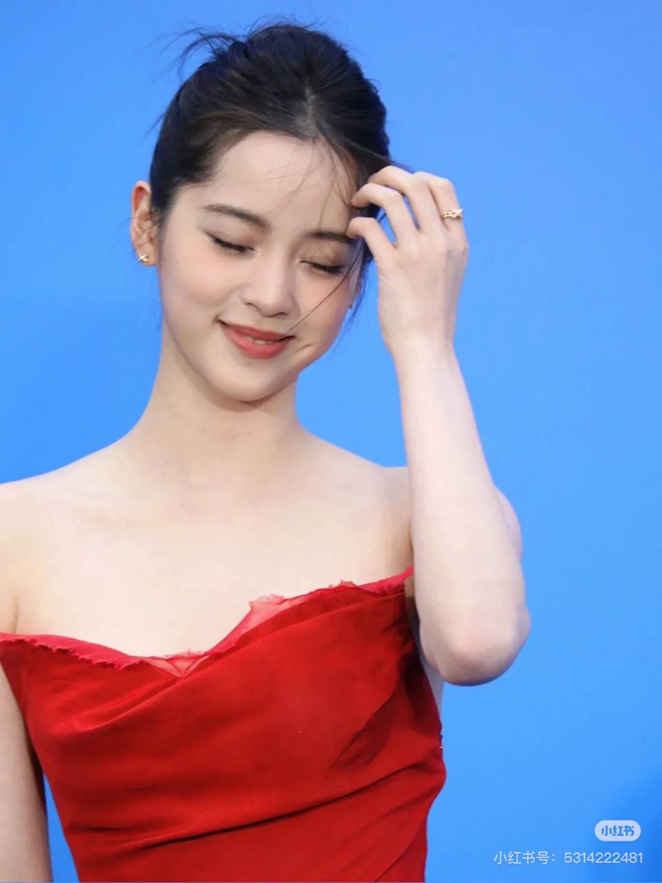 欧阳娜娜 原图去衣 8P-脱衣论坛-社区-秘密图库